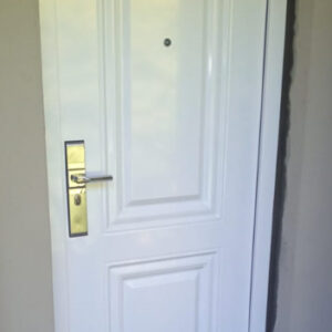 Puerta BUNKER de seguridad Multianclaje blanca modelo 2 paneles 2050x960x90 mm